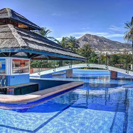 Benalbeach Casa Kito Apartmán *